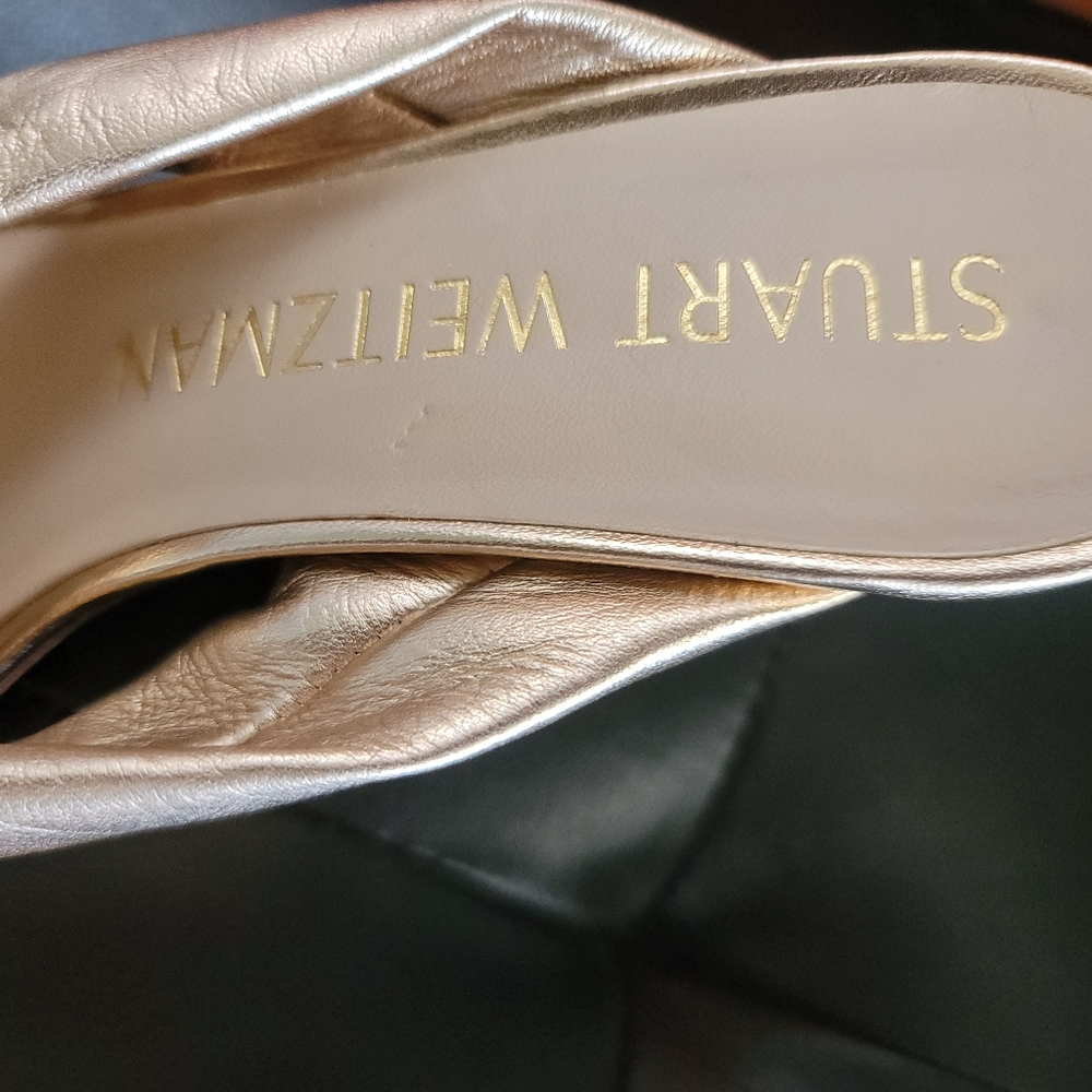 Stuart Weitzman Stylish Gold Heeled Sandals - Picture 6 of 10
